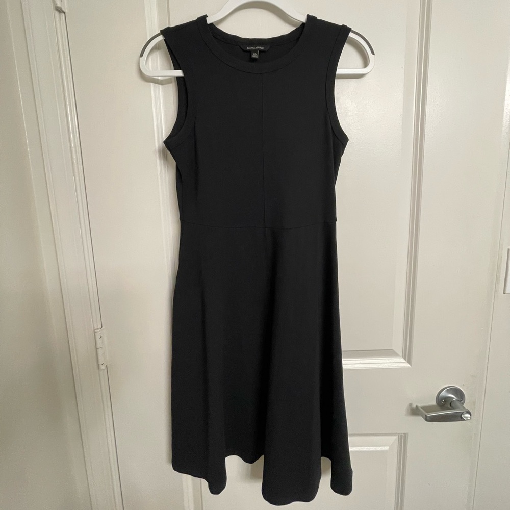 Black Banana Republic dress